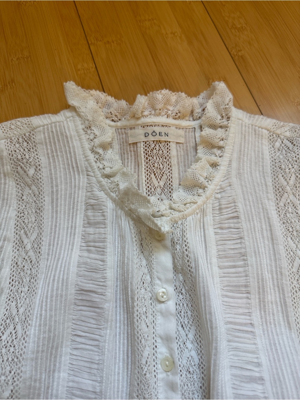 Doen Hallie Lace Sleeveless Blouse Size Small Salt - Picture 2 of 6